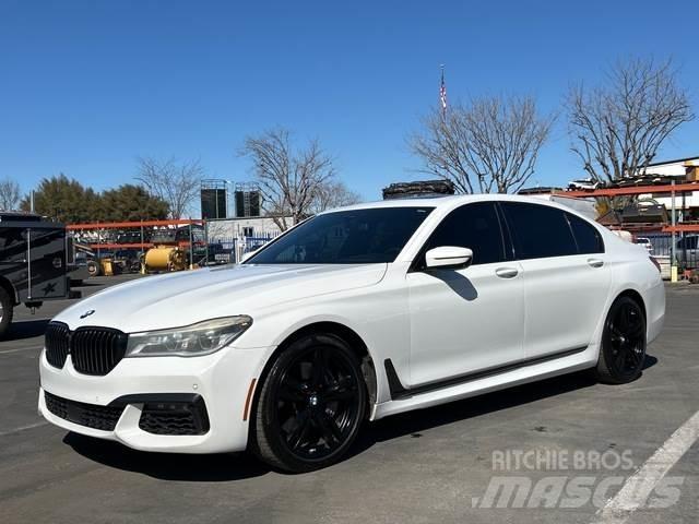 BMW 750I 汽車