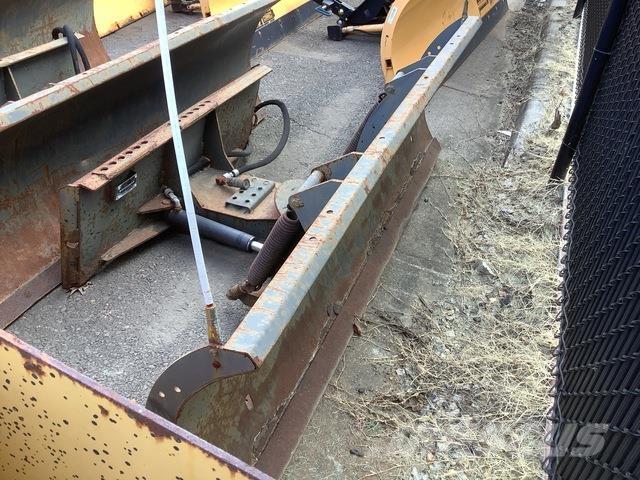 Bobcat  其他