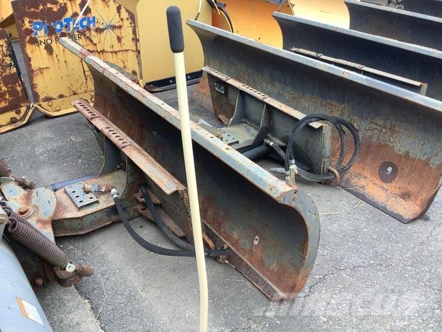 Bobcat  其他