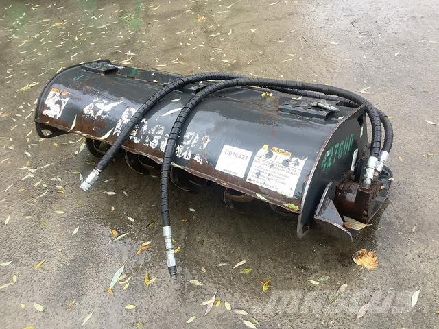 Bobcat  動力耙和旋轉式耕耘機