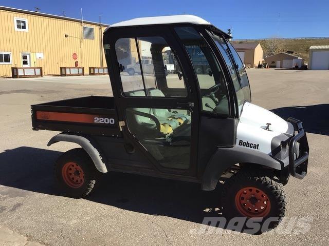 Bobcat 2200 多用途機械