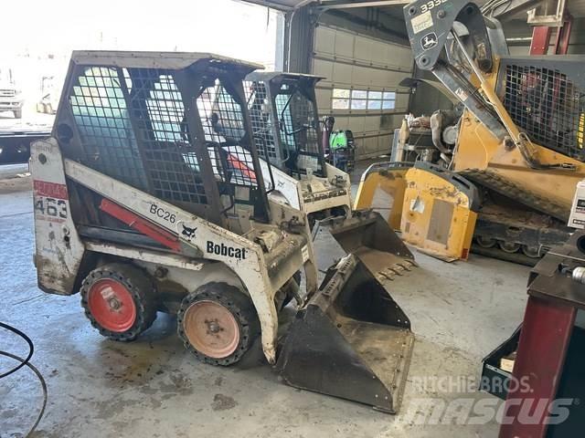 Bobcat 463 滑移轉向裝載機