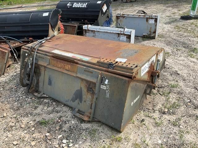 Bobcat 72 掃倉機