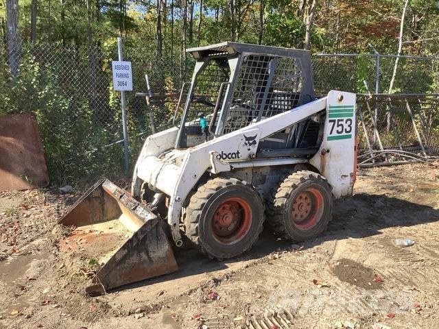 Bobcat 753 滑移轉向裝載機