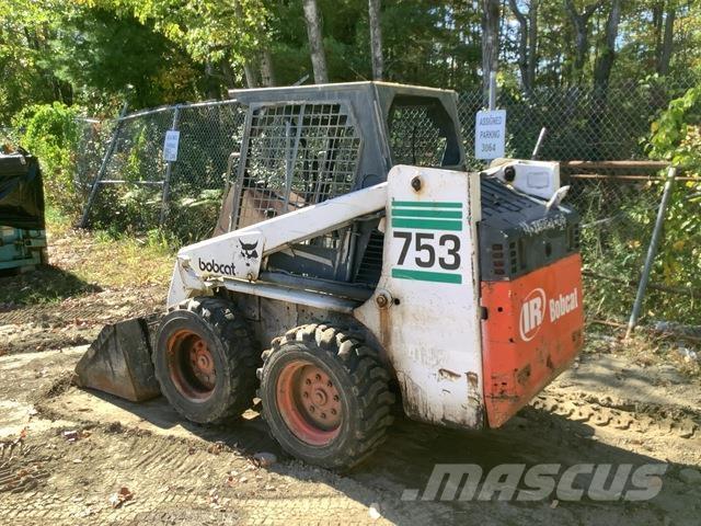 Bobcat 753 滑移轉向裝載機