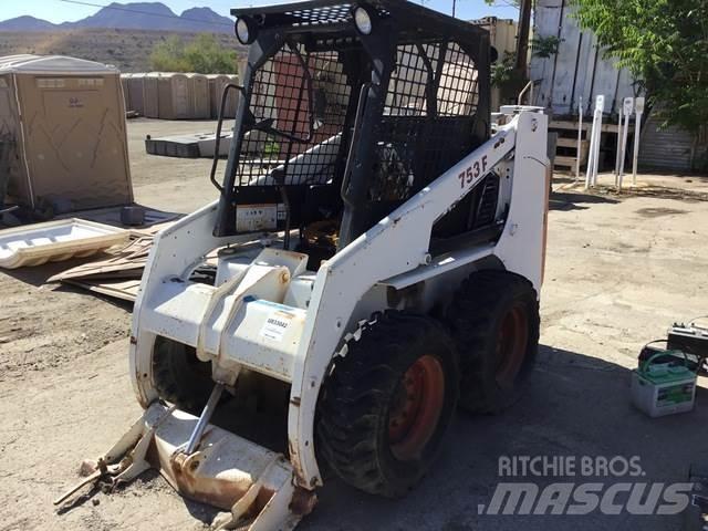 Bobcat 753F 滑移轉向裝載機