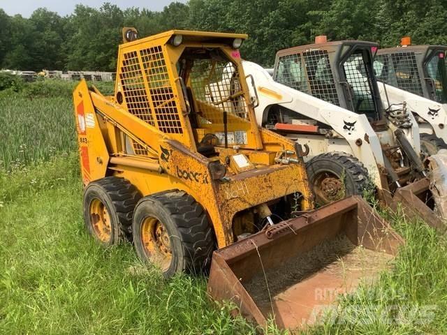 Bobcat 843 滑移轉向裝載機