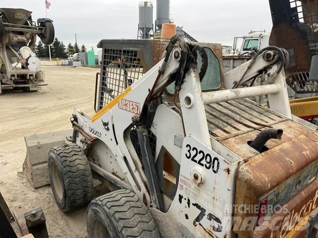 Bobcat 873 滑移轉向裝載機