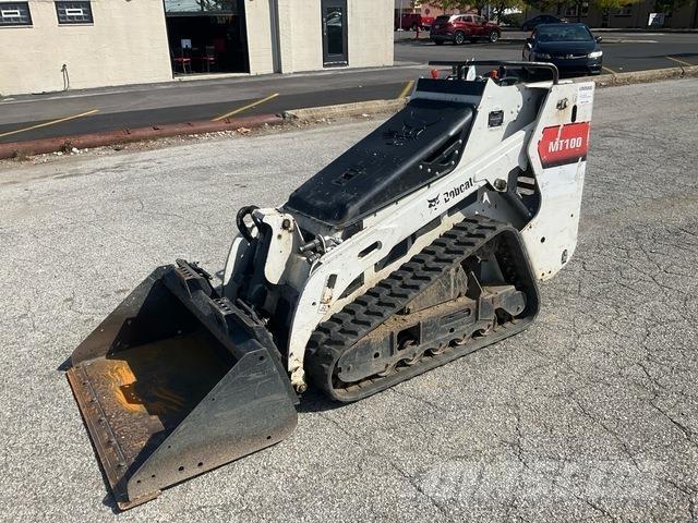 Bobcat MT100 滑移轉向裝載機