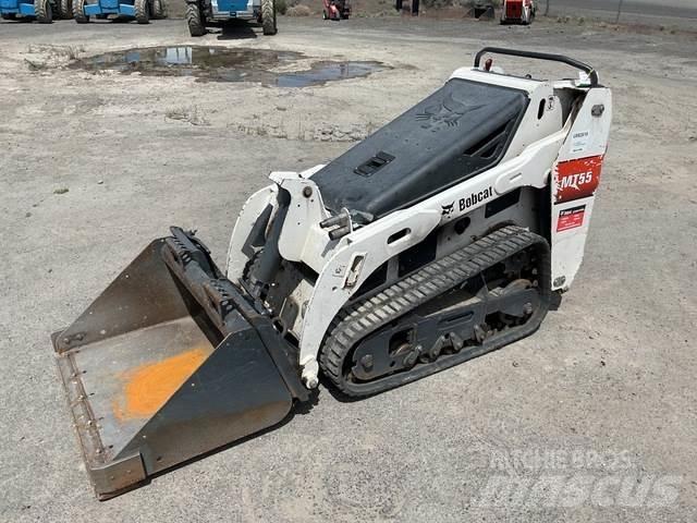 Bobcat MT55 滑移轉向裝載機