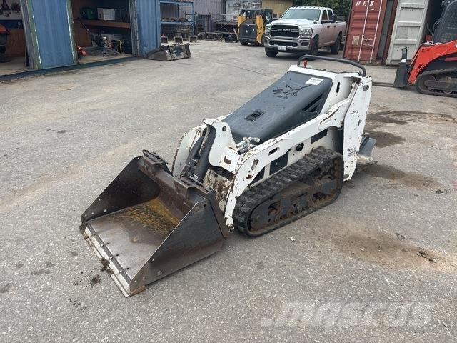 Bobcat MT55 滑移轉向裝載機