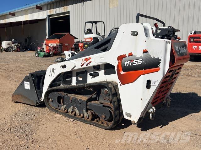 Bobcat MT55 滑移轉向裝載機