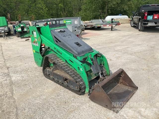 Bobcat MT85 滑移轉向裝載機