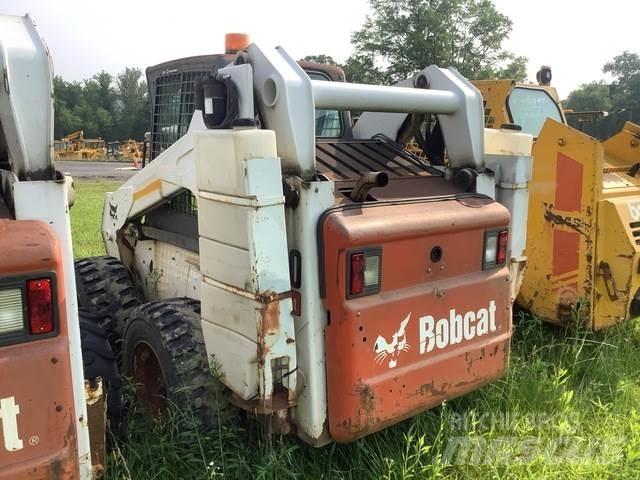 Bobcat S250 滑移轉向裝載機
