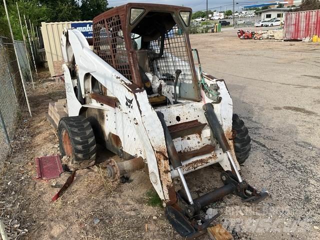 Bobcat S250 滑移轉向裝載機