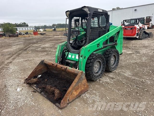 Bobcat S450 滑移轉向裝載機