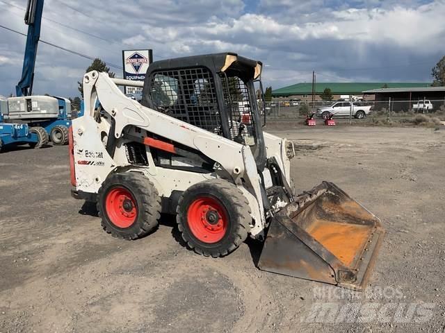Bobcat S530 滑移轉向裝載機