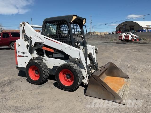 Bobcat S530 滑移轉向裝載機