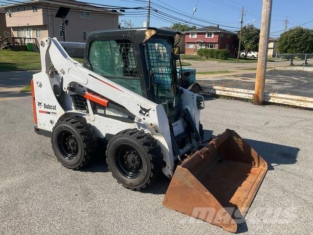 Bobcat S530 滑移轉向裝載機