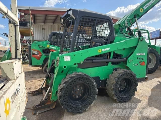 Bobcat S550 滑移轉向裝載機