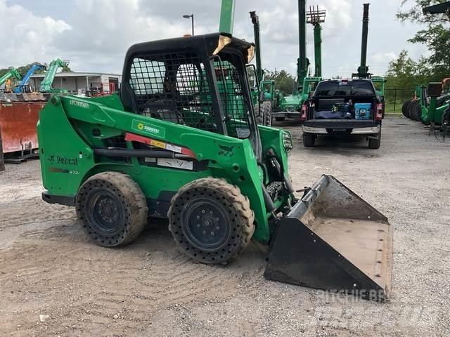 Bobcat S550 滑移轉向裝載機