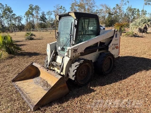 Bobcat S550 滑移轉向裝載機