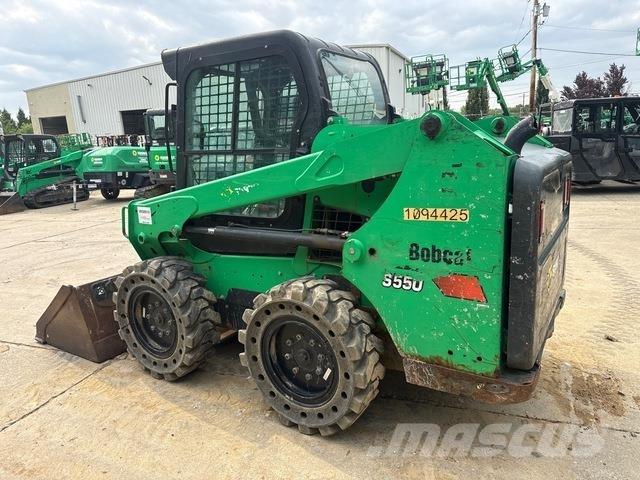 Bobcat S550 滑移轉向裝載機