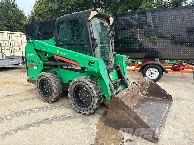 Bobcat S550 滑移轉向裝載機