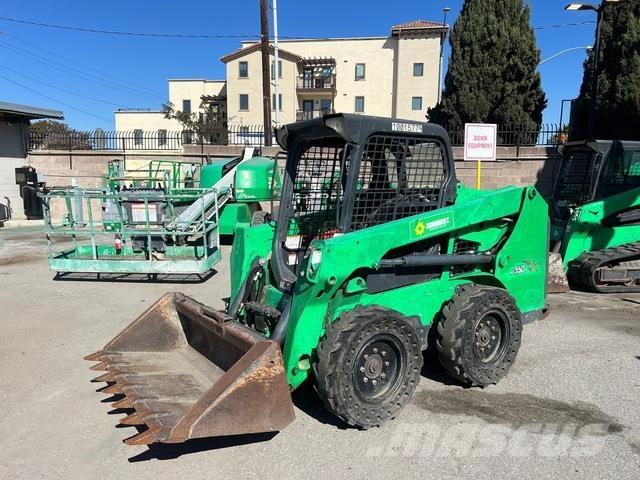 Bobcat S550 滑移轉向裝載機