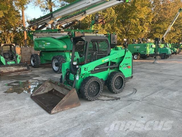 Bobcat S550 滑移轉向裝載機