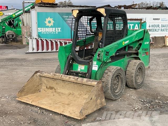 Bobcat S550 滑移轉向裝載機
