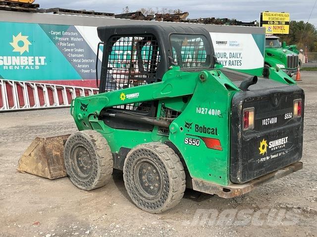 Bobcat S550 滑移轉向裝載機