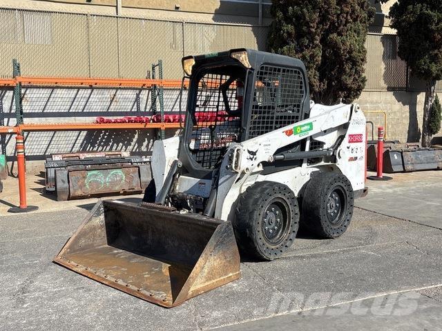 Bobcat S550 滑移轉向裝載機