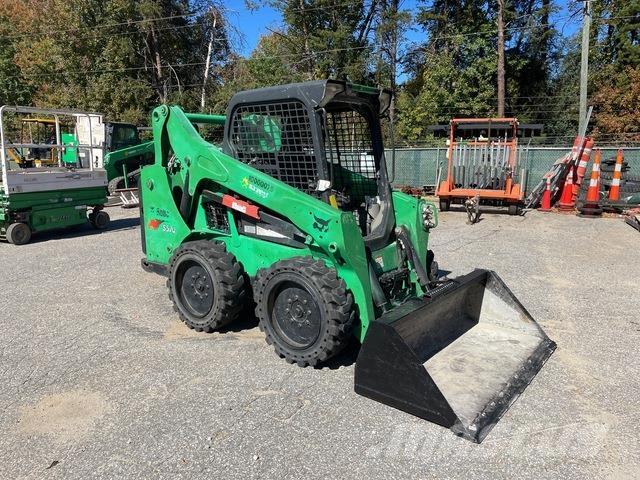 Bobcat S570 滑移轉向裝載機