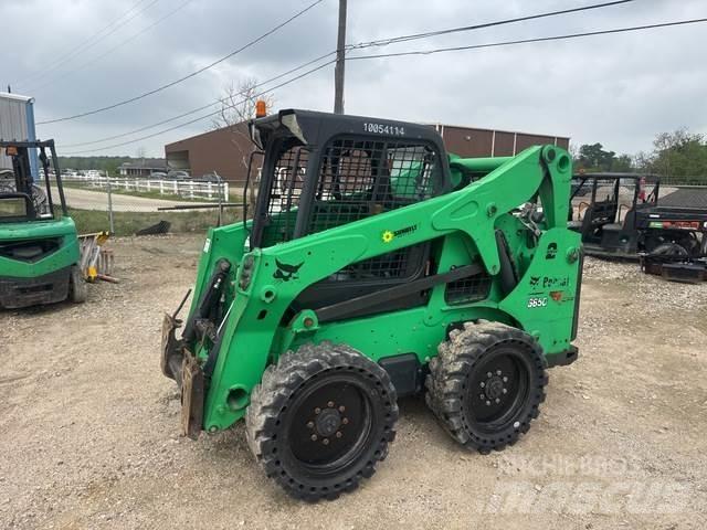 Bobcat S650 滑移轉向裝載機