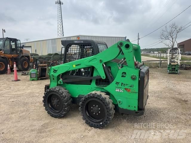 Bobcat S650 滑移轉向裝載機