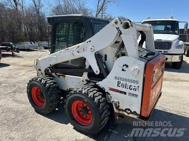 Bobcat S650 滑移轉向裝載機