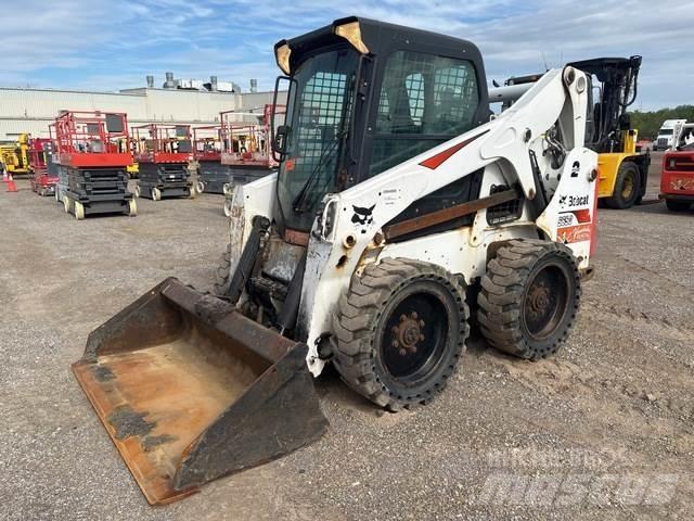 Bobcat S650 滑移轉向裝載機