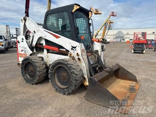 Bobcat S650 滑移轉向裝載機
