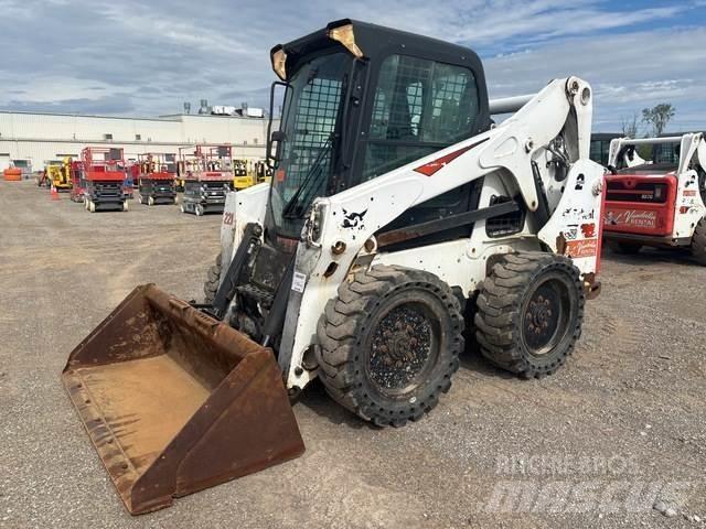 Bobcat S650 滑移轉向裝載機