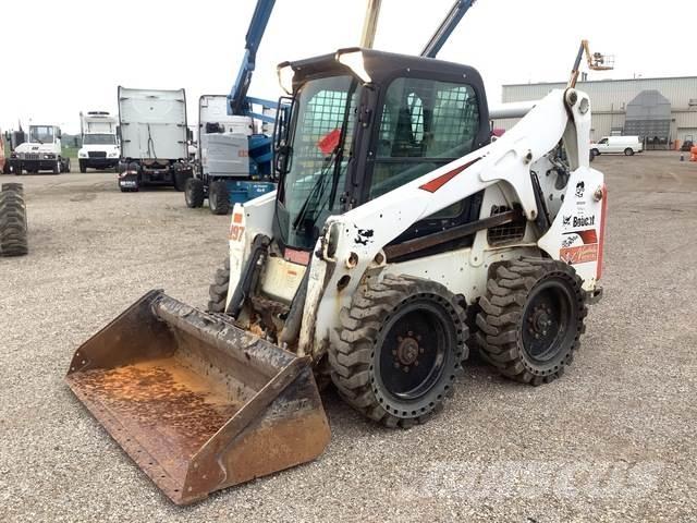 Bobcat S650 滑移轉向裝載機