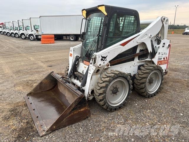 Bobcat S650 滑移轉向裝載機