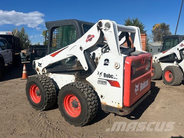 Bobcat S650 滑移轉向裝載機