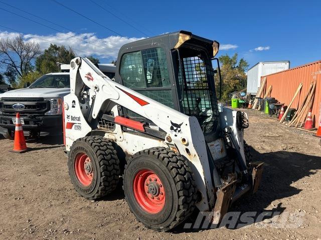 Bobcat S650 滑移轉向裝載機