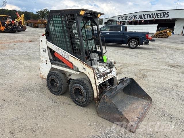 Bobcat S70 滑移轉向裝載機