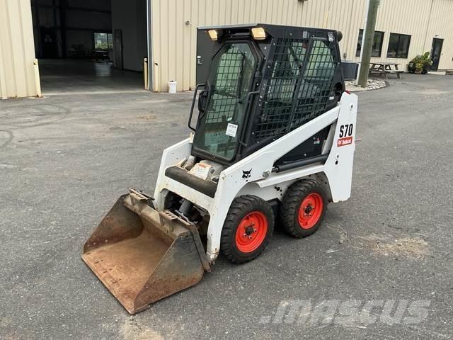 Bobcat S70 滑移轉向裝載機