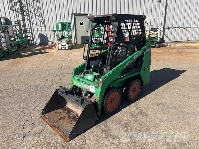 Bobcat S70 滑移轉向裝載機