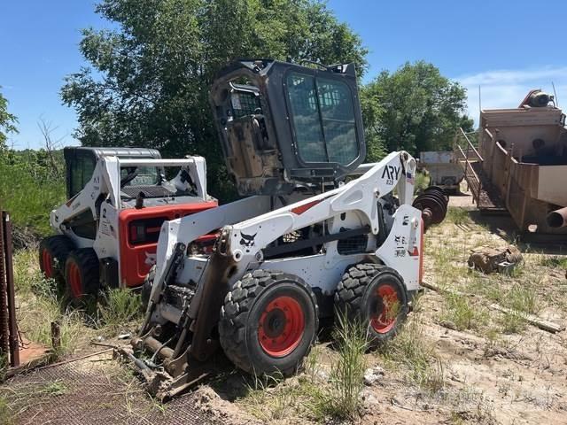 Bobcat S740 滑移轉向裝載機