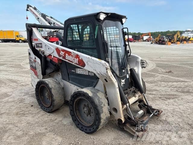 Bobcat S76 滑移轉向裝載機