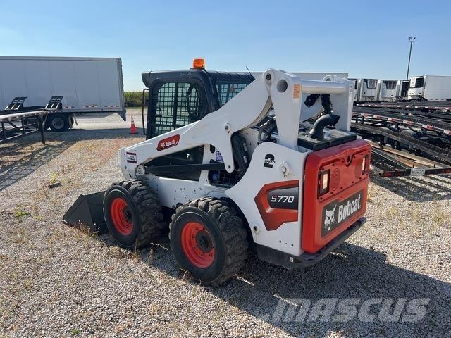 Bobcat S770 滑移轉向裝載機